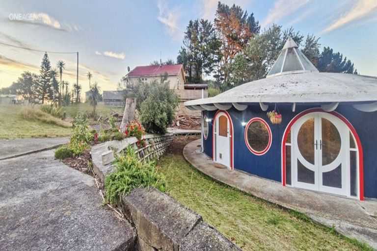 Photo of property in 104 Koputara Road, Himatangi Beach, Foxton, 4891