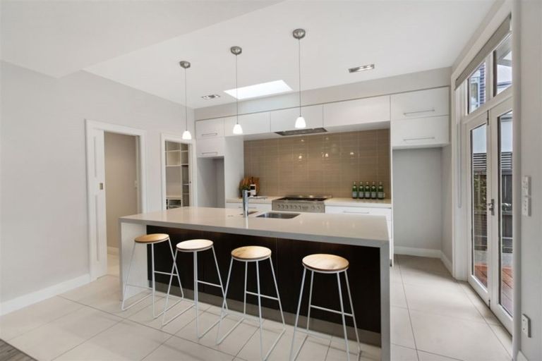 Photo of property in 25 Stratford Street, Blenheim, 7201