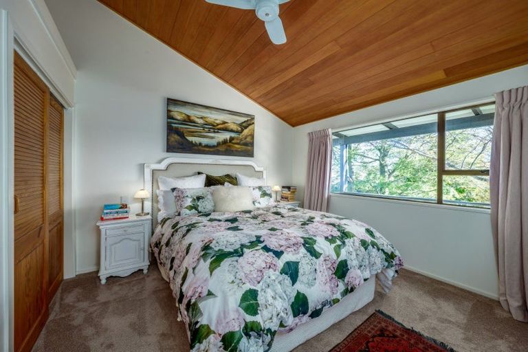 Photo of property in 201 Beacon Point Road, Wanaka, 9305