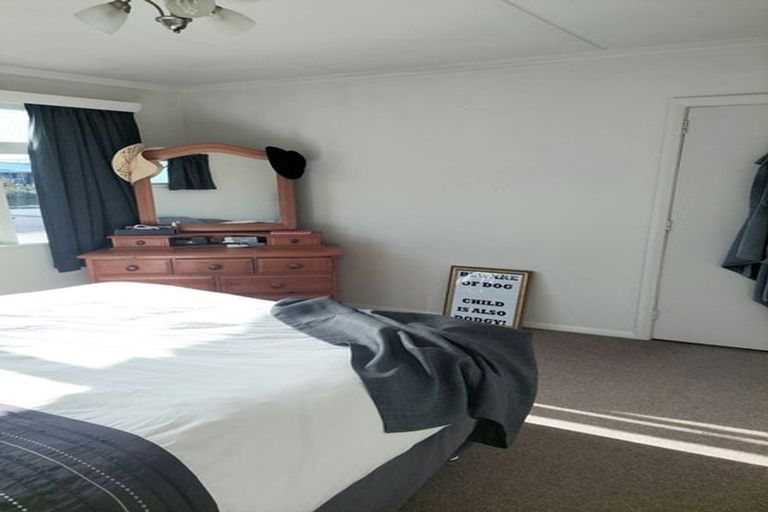 Photo of property in 12 Bowen Street, Levin, 5510