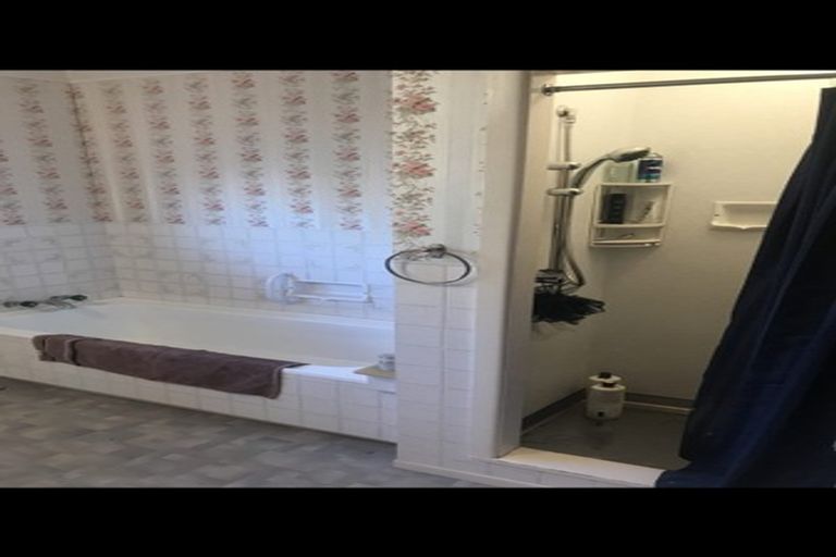 Photo of property in 18 Crownhill Street, Spotswood, New Plymouth, 4310