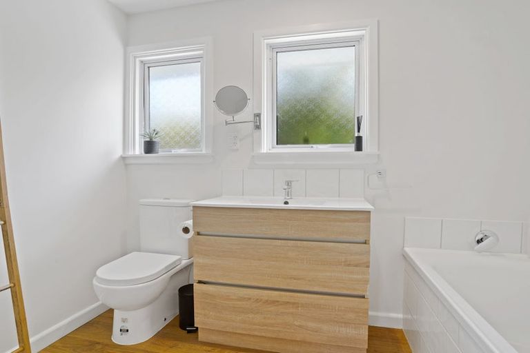 Photo of property in 45 Emlyn Place, Avondale, Christchurch, 8061