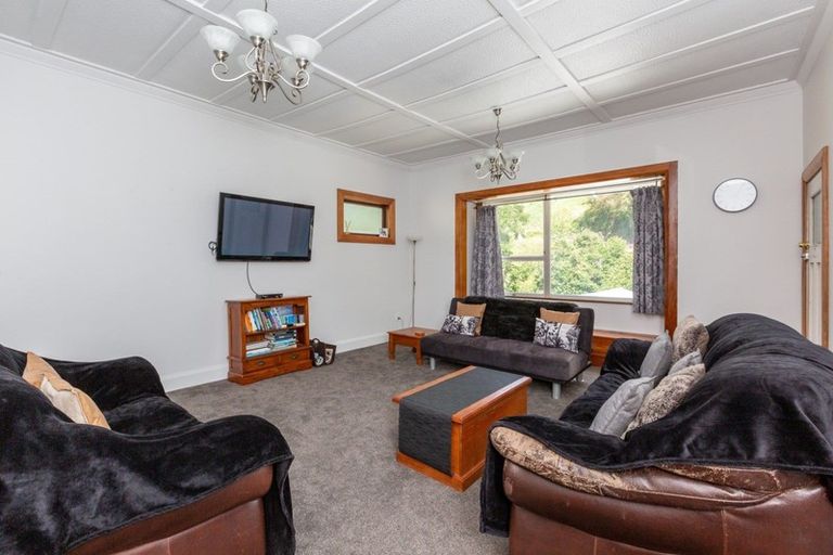 Photo of property in 57 Milton Road, Bluff Hill, Napier, 4110