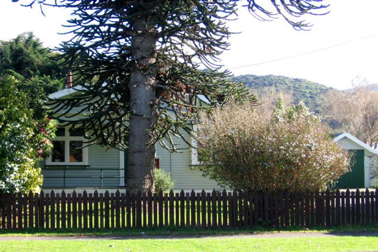 Photo of property in 49 Wakefield Street, Featherston, 5710