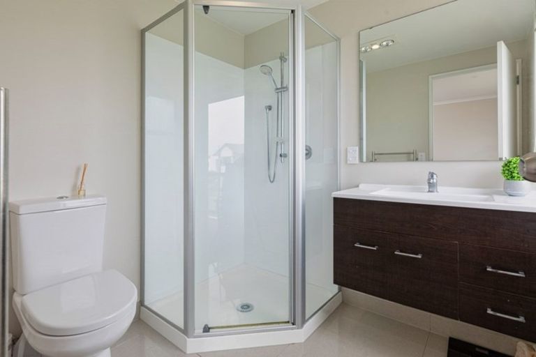 Photo of property in 41 Hollowout Street, Takanini, 2112