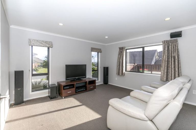 Photo of property in 50 Magellan Rise, Flagstaff, Hamilton, 3210