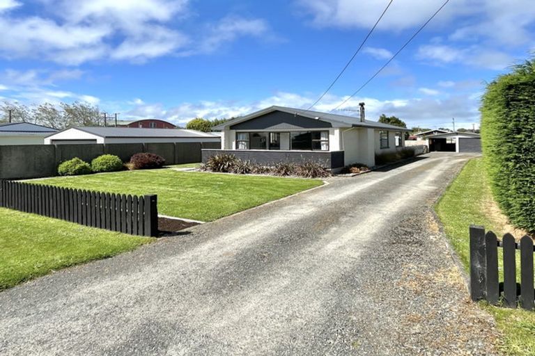 Photo of property in 66 Aloway Street, Wallacetown, 9816