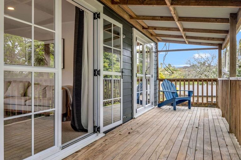 Photo of property in 1 Melia Place, Stanmore Bay, Whangaparaoa, 0932