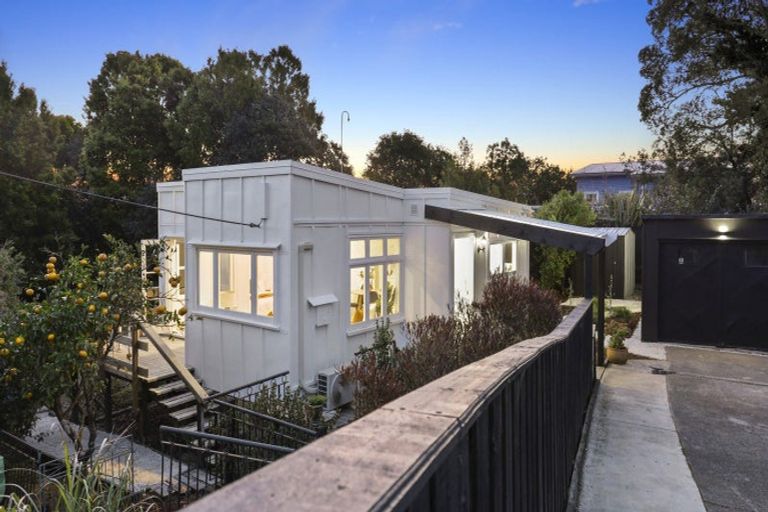 Photo of property in 11 Walbrook Road, Manly, Whangaparaoa, 0930