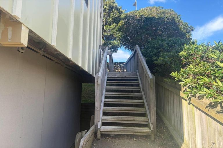 Photo of property in 6 Morere Street, Titahi Bay, Porirua, 5022