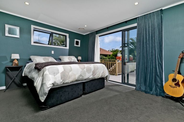 Photo of property in 125 Solar Road, Glen Eden, Auckland, 0602