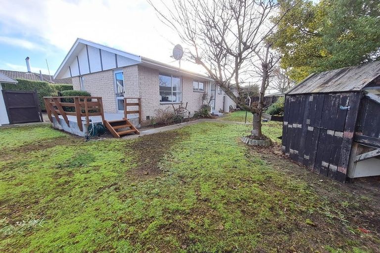 Photo of property in 18 Medina Crescent, Parklands, Christchurch, 8083
