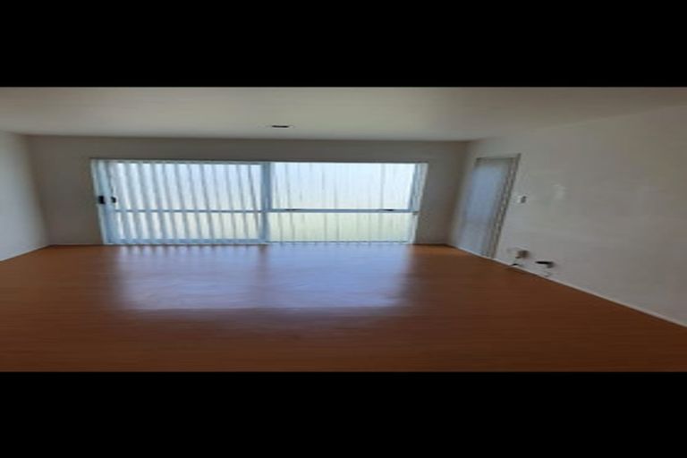 Photo of property in 23a Laurina Road, Sunnynook, Auckland, 0620