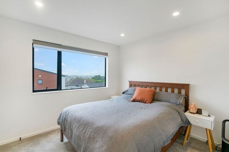 Photo of property in 2/87 Astley Avenue, New Lynn, Auckland, 0600