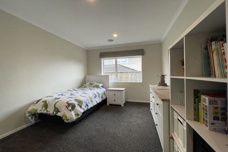 Photo of property in 10 Belize Grove, Grenada Village, Wellington, 6037