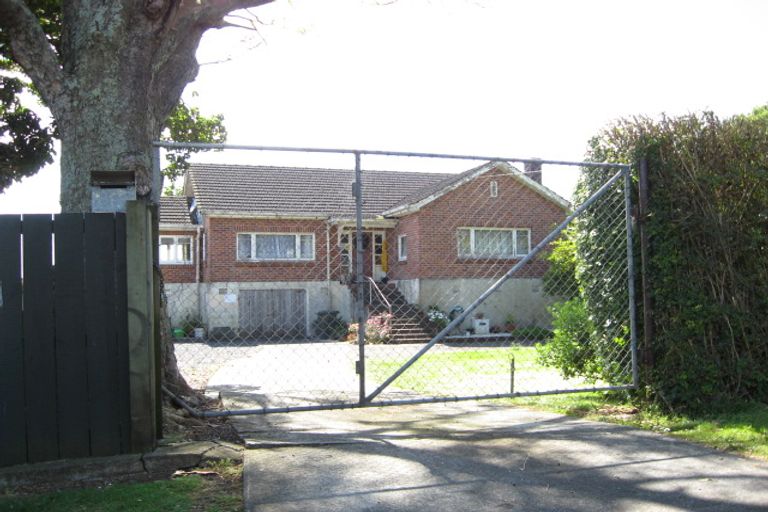 Photo of property in 59 Coronation Road, Mangere Bridge, Auckland, 2022
