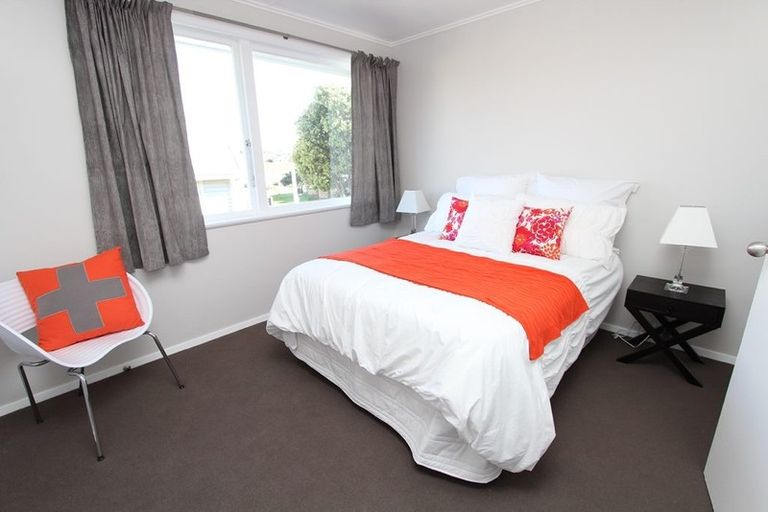 Photo of property in 6 Fawn Street, Cannons Creek, Porirua, 5024