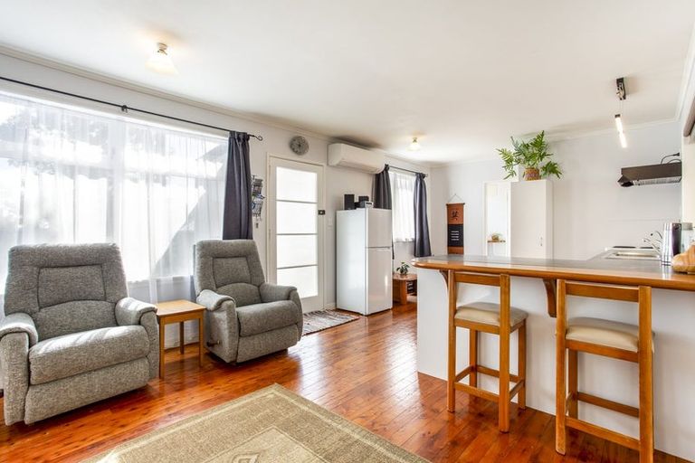 Photo of property in 17 Awaroa Road, Helensville, 0800