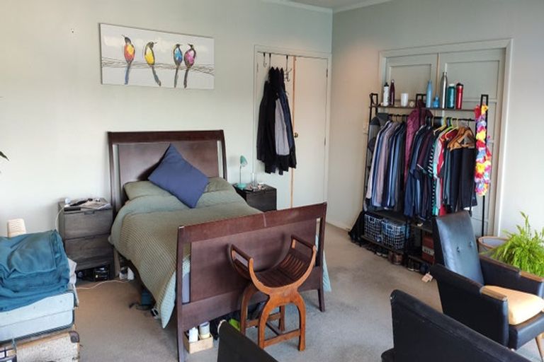 Photo of property in 22 Robieson Street, Roseneath, Wellington, 6011