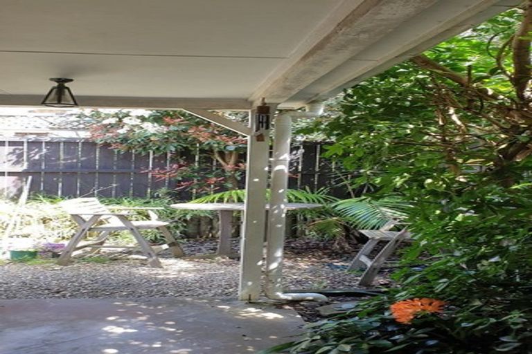 Photo of property in 1/35 Sunderlands Road, Half Moon Bay, Auckland, 2012