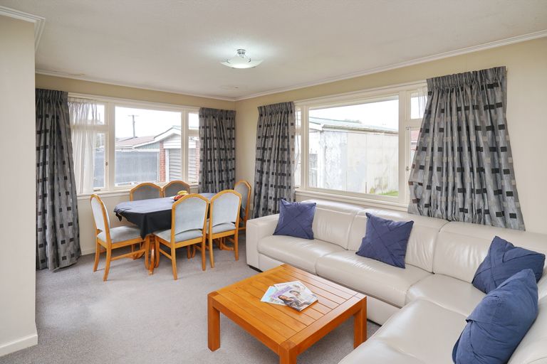 Photo of property in 130 Mooray Avenue, Bishopdale, Christchurch, 8053