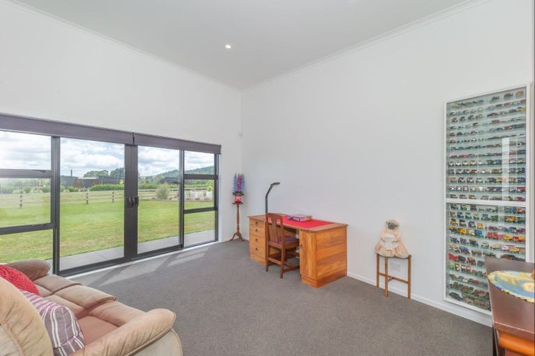 Photo of property in 152 Gladstone Road, Levin, 5571
