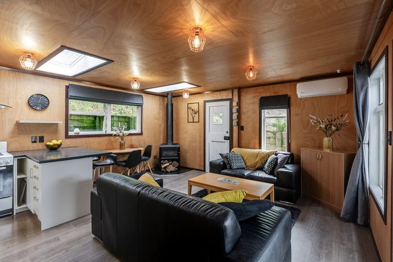Photo of property in 97 Renown Road, Raumati South, Paraparaumu, 5032