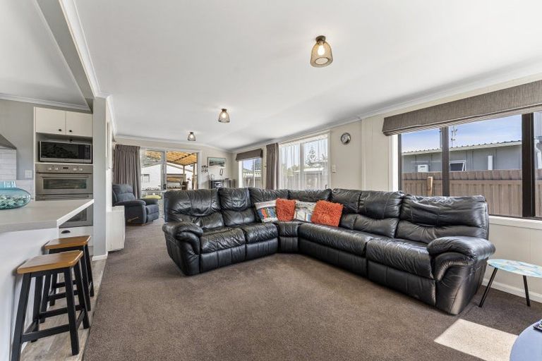 Photo of property in 14 Muapoko Street, Himatangi Beach, Foxton, 4891