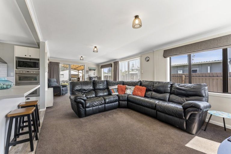 Photo of property in 14 Muapoko Street, Himatangi Beach, Foxton, 4891