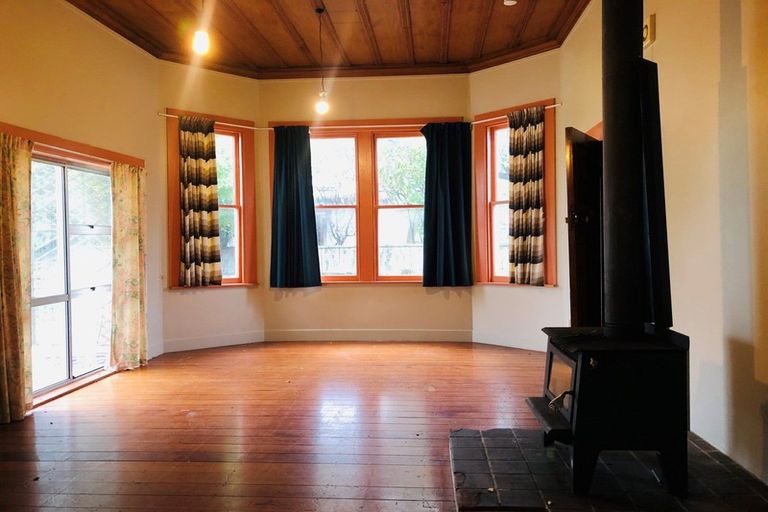 Photo of property in 7 Waterloo Street, Dannevirke, 4930