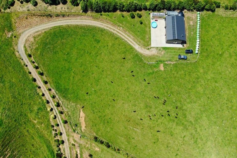 Photo of property in 401a Smart Road, Hillsborough, New Plymouth, 4372