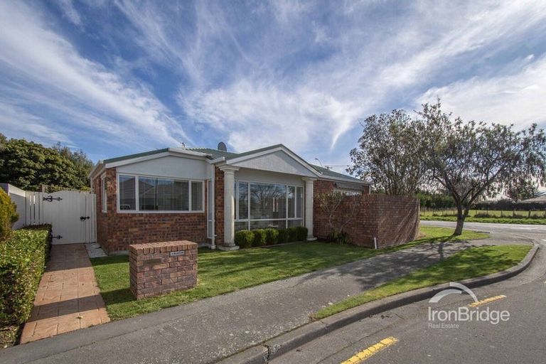 Photo of property in 1/2 Brookford Place, Westmorland, Christchurch, 8025