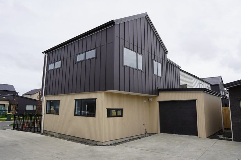 Photo of property in 36 Black Beech Crescent, Takanini, 2110