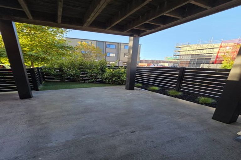 Photo of property in 5 Falcon Crescent, Hobsonville, Auckland, 0618