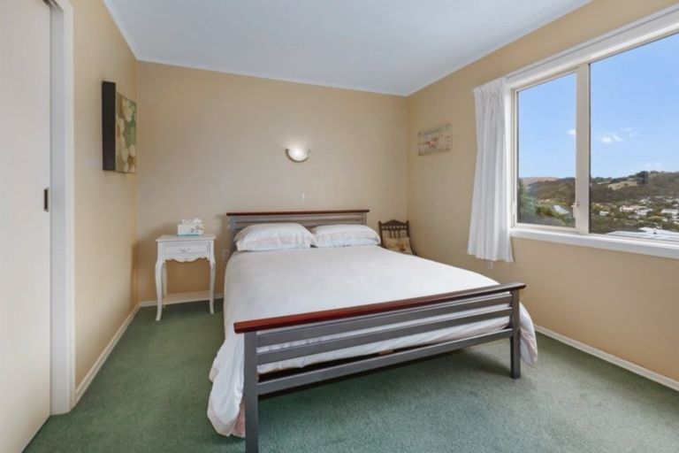 Photo of property in 6 Compass Way, Whitby, Porirua, 5024