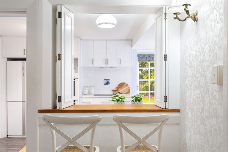 Photo of property in 24 Snowdon Road, Fendalton, Christchurch, 8052