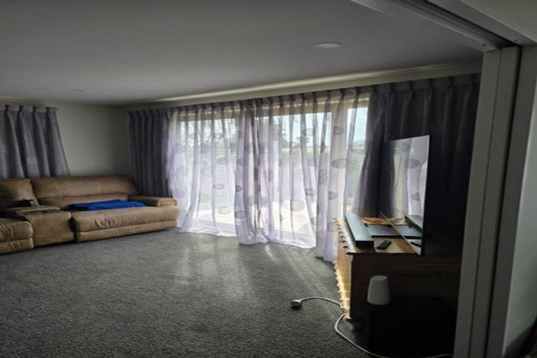 Photo of property in 77 Whincops Road, Halswell, Christchurch, 8025