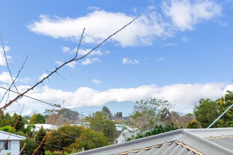 Photo of property in 14 Camelot Place, Glenfield, Auckland, 0629