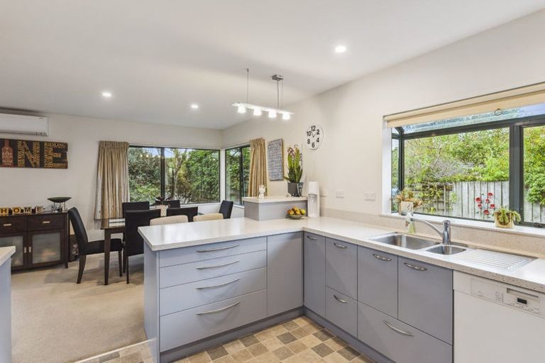 Photo of property in 8 Leigh Place, Paraparaumu Beach, Paraparaumu, 5032