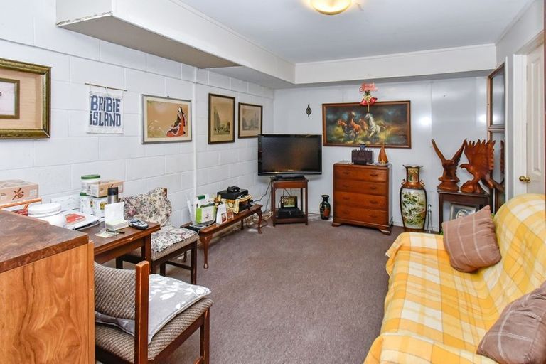 Photo of property in 2a Roys Road, Weymouth, Auckland, 2103