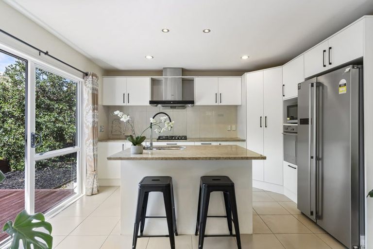 Photo of property in 3 Stamford Crescent, Flat Bush, Auckland, 2019
