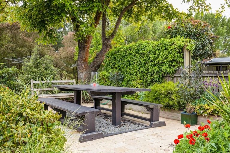 Photo of property in 77 Kings Avenue, Waikuku Beach, 7402