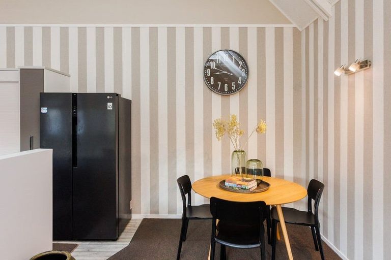 Photo of property in 14 Seaton Court, Hokowhitu, Palmerston North, 4410