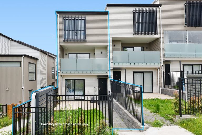 Photo of property in 5/237 Swanson Road, Henderson, Auckland, 0610