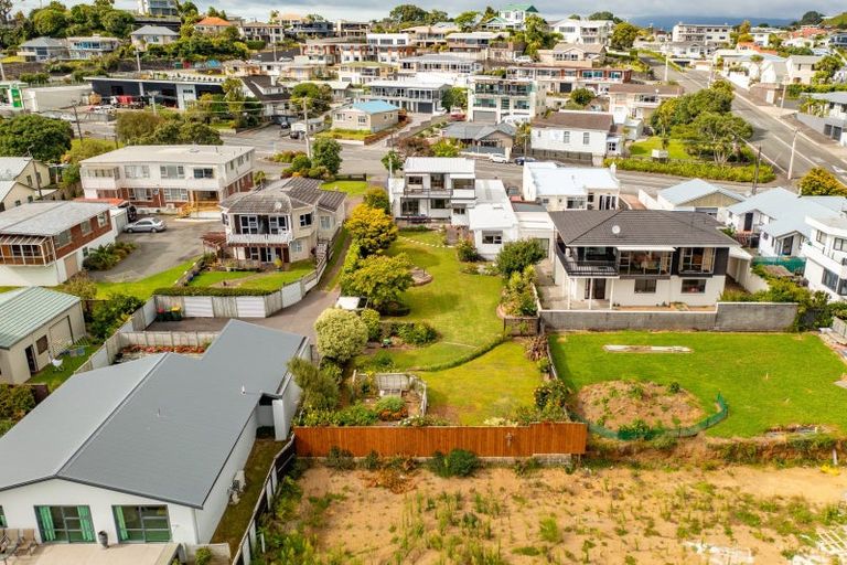 Photo of property in 84 Whiteley Street, Moturoa, New Plymouth, 4310