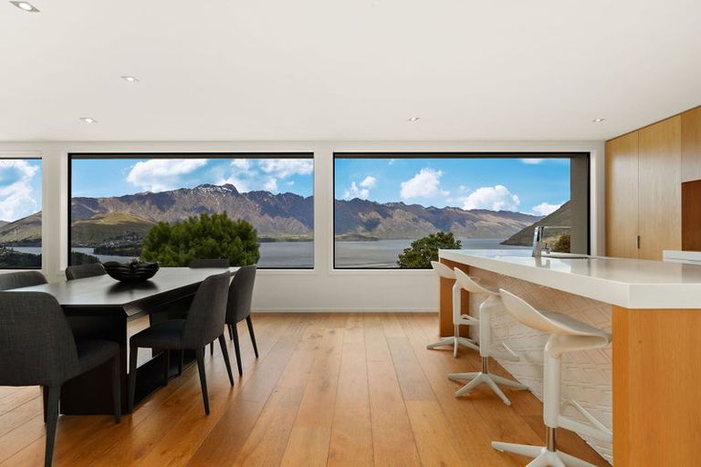 Photo of property in 15 Richards Park Lane, Fernhill, Queenstown, 9300