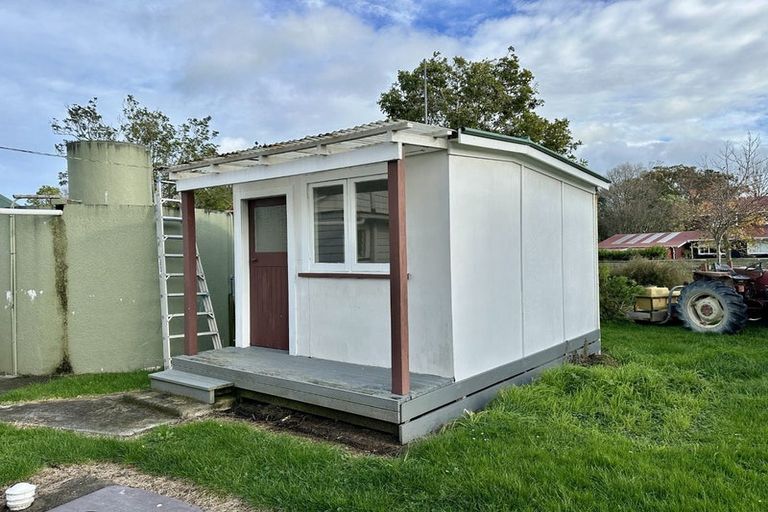 Photo of property in 32 Cloverlea Road, Westbrook, Palmerston North, 4475