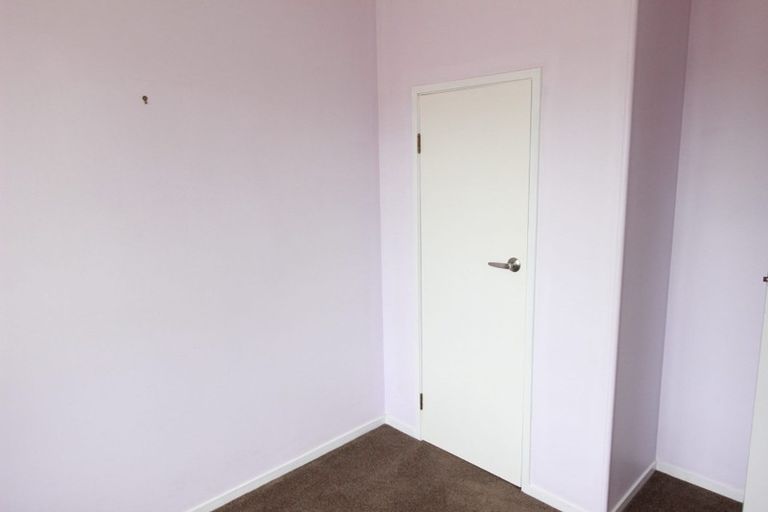 Photo of property in 17 Cunliffe Place, Glenfield, Auckland, 0629