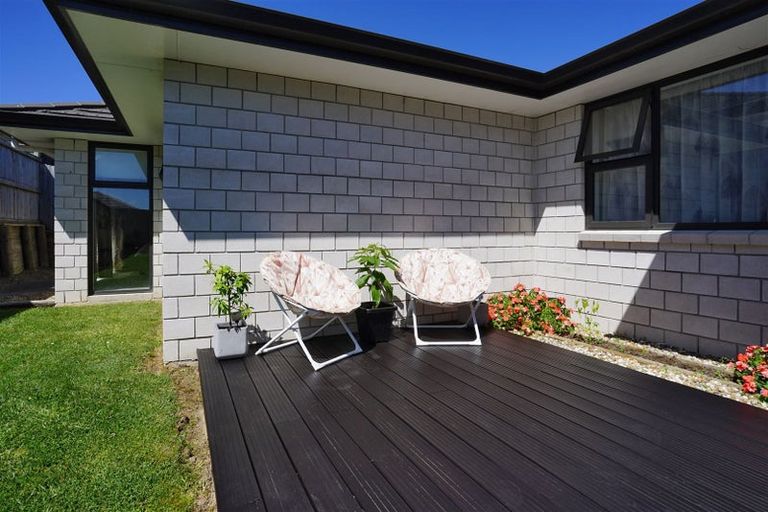 Photo of property in 2 Faber Place, Rototuna North, Hamilton, 3210