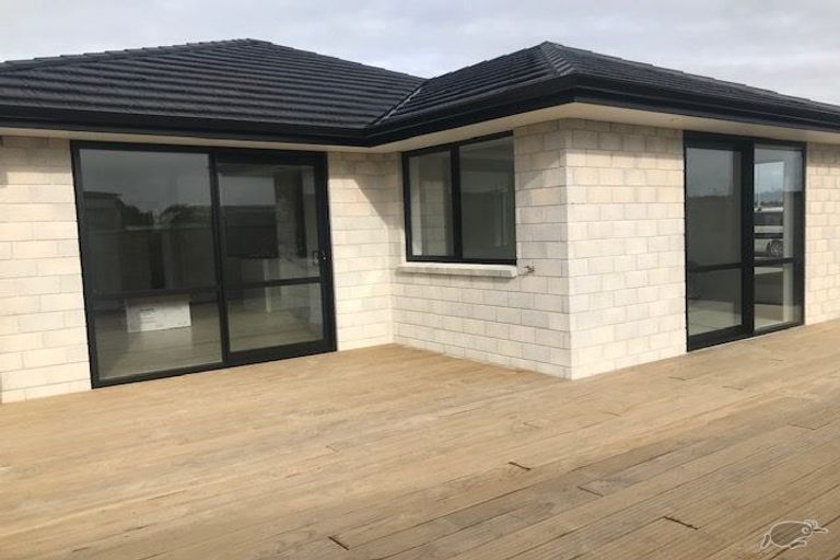 Photo of property in 14 Tangaroa Street, Waitara, 4320